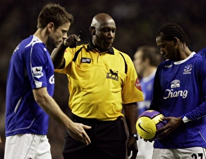 Everton v Tottenham Hotspur Uriah Rennie talks to James Beattie and Manuel Fernandes Everton v Tottenham Hotspur Uriah Rennie talks to James Beattie and Manuel Fernandes