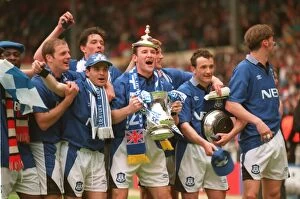 Player Collection: Everton's FA Cup Victory: Celebrating with the Trophy (1995)