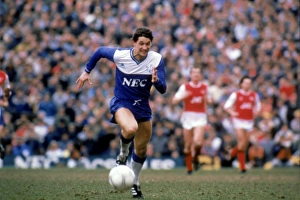 Players staff/gary lineker/league division arsenal v everton Players staff/gary lineker/league division arsenal v everton