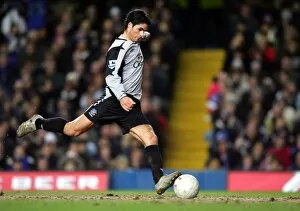 Images Dated 8th February 2006: Mikel Arteta
