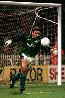 Images Dated 30th October 1990: Neville Southall, Everton