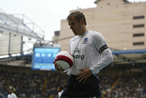 <b class=qtipBold><figcaption>Phil Neville - Everton</figcaption></b><br><em>© Everton FC - All Rights Reserved</em> Phil Neville - Everton