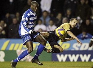 Reading v Everton Leon Osman of Everton in action with Ibrahima Sonko of Reading Reading v Everton Leon Osman of Everton in action with Ibrahima Sonko of Reading