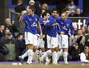 Images Dated 11th February 2006: Team Celebration