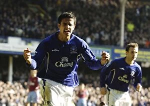 Images Dated 18th March 2006: Tim Cahill