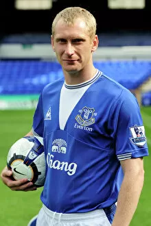 Images Dated 15th September 2009: Tony Hibbert