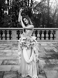 Fashion Model Gallery: The girl on the balcony