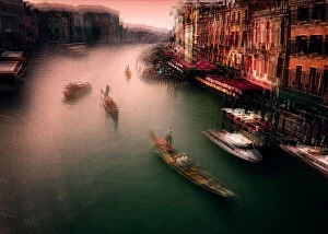 Tours Collection: Gondola Tours In Venice