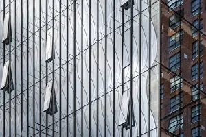 Images Dated 5th January 2018: Juxtaposition