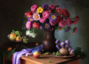 Images Dated 29th August 2019: Still life with a bouquet of asters and fruits
