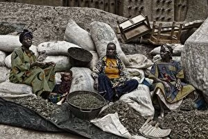 Mali Gallery: Selling in the market (Djenn├® - Mali)
