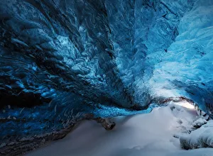 Vatnajokull Gallery: Una grieta azul