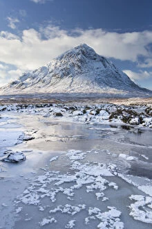 Images Dated 5th December 2012: Buacaille Etive Mor and River Etive in winter, Rannoch Moor, Glencoe, Scotland, UK
