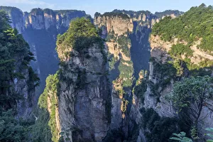 Hallelujah Mountains (Floating Mountains), Zhangjiajie National Forest Park UNESCO Hallelujah Mountains (Floating Mountains), Zhangjiajie National Forest Park UNESCO