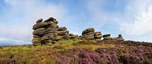 Images Dated 17th January 2013: A millstone grit formation known as the 'Coach and Horses' on Derwent Edge