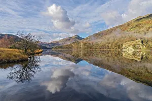 Reflections in Llyn Gwynant on a misty morning, Glaslyn valley, with Yr Aran mountain Reflections in Llyn Gwynant on a misty morning, Glaslyn valley, with Yr Aran mountain