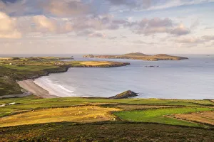 View over Whitesands beach toward Ramsey Island from Carn Llidi, early morning klight View over Whitesands beach toward Ramsey Island from Carn Llidi, early morning klight