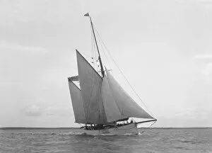Ketch Gallery: The 167 ton ketch Anemone under sail, 1922. Creator: Kirk & Sons of Cowes