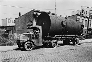 1917 Mack Bulldog Model AC, in New York. Creator: Unknown 1917 Mack Bulldog Model AC, in New York. Creator: Unknown