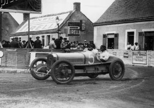 1921 Le Mans, Rene Thomas in Sunbeam. Creator: Unknown 1921 Le Mans, Rene Thomas in Sunbeam. Creator: Unknown