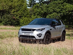 Four Wheel Drive Gallery: 2016 Land Rover Discovery. Creator: Unknown