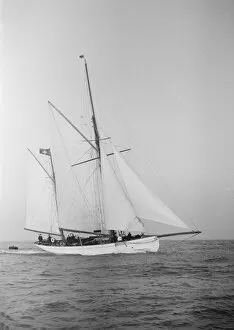 Ketch Gallery: The 60 ft ketch Linth, 1912. Creator: Kirk & Sons of Cowes