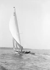 The 8 Metre Ierne, 1914. Creator: Kirk & Sons of Cowes The 8 Metre Ierne, 1914. Creator: Kirk & Sons of Cowes