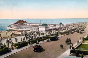 The bandstand and promenade, Worthing, West Sussex, early 20th century The bandstand and promenade, Worthing, West Sussex, early 20th century