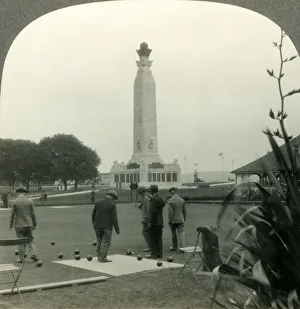Bowling Green used by Sir Francis Drake, and the War Memorial, Plymouth Hoe, Plymouth Bowling Green used by Sir Francis Drake, and the War Memorial, Plymouth Hoe, Plymouth