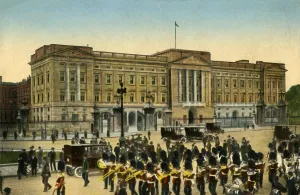 Buckingham Palace, London, c1915. Creator: Unknown Buckingham Palace, London, c1915. Creator: Unknown