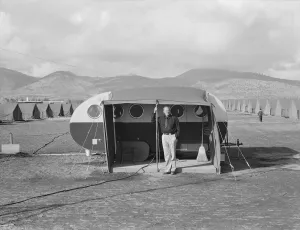The camp manager, the office trailer and view of FSA camp, Merrill, Klamath County, Oregon, 1939 The camp manager, the office trailer and view of FSA camp, Merrill, Klamath County, Oregon, 1939