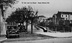 Images Dated 23rd March 2013: Cars parked on the Alphonse XIII walk in San Juan de Vilasar (Maresme), postcards from the 1920s