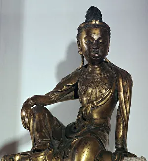 Chinese statuette of the Bodhisattva Kuan-yin, 12th century Chinese statuette of the Bodhisattva Kuan-yin, 12th century