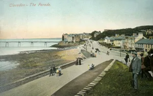 Clevedon - The Parade, 1907. Creator: Unknown Clevedon - The Parade, 1907. Creator: Unknown