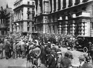 Crowds wait in London to see if there will be war, 4th August 1914 (1937). Artist: Fox Crowds wait in London to see if there will be war, 4th August 1914 (1937). Artist: Fox