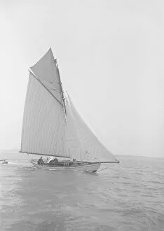 Lee Bow Gallery: The cutter Polestar under sail, 1911. Creator: Kirk & Sons of Cowes