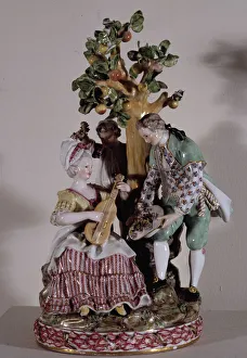 Group at the foot of an apple tree, Meissen porcelain, in this German city there's Group at the foot of an apple tree, Meissen porcelain, in this German city there's