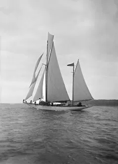 Ketch Gallery: The ketch Lady Camilla under sail, 1912. Creator: Kirk & Sons of Cowes