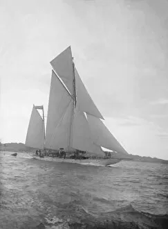 Ketch Gallery: The ketch Lady Camilla sailing close-hauled, 1912. Creator: Kirk & Sons of Cowes