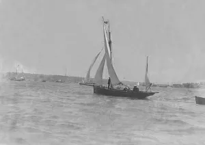 Ketch Gallery: Ketch under sail. Creator: Kirk & Sons of Cowes