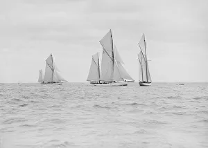 Ketch Gallery: The three ketches Julnar, Cariad and Corisande racing upwind, 1913. Creator