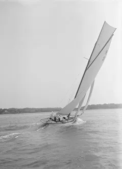 Le Jade, a gaff rigged 8 Metre class yacht sailing close-hauled, 1912. Creator Le Jade, a gaff rigged 8 Metre class yacht sailing close-hauled, 1912. Creator