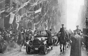 Marshal Joffre and Viviani arrive in New York, First World War, 9 May 1917 Marshal Joffre and Viviani arrive in New York, First World War, 9 May 1917