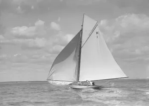 Norman (H1), an early 8 Metre class yacht sailing downwind, 1911 Norman (H1), an early 8 Metre class yacht sailing downwind, 1911