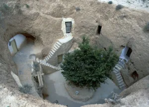 Gabes Gallery: Pit dwelling in Tunisia