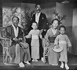 Images Dated 2nd August 2010: Prince and Princess Ito of Japan and their family, 1909. Artist: Herbert Ponting