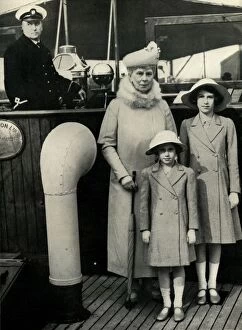 Queen Of Great Britain Gallery: Queen Mary with her granddaughters, 1930s, (1951). Creator: Unknown