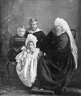 Images Dated 19th April 2006: Queen Victoria with the children of the Duke and Duchess of York, 1901.Artist: Robert Milne