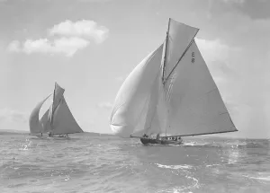 Rollo (foreground) and Javotto racing under spinnaker, 1911 Rollo (foreground) and Javotto racing under spinnaker, 1911