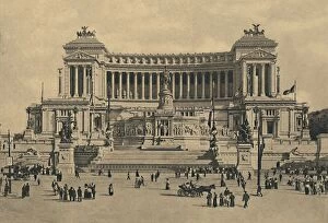 Pillars Gallery: Roma - Piazza di Venezia. Monument to Victor Emmanuel II, 1910